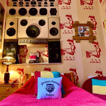 Hotel Pelirocco Brighton Екстериор снимка